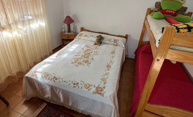 Casa con amplio lote , Santa teresita, excelente ubicacion!