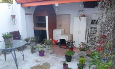 Duplex en Venta Villa Sarmiento / Moron (A120 3060)