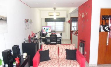 Duplex en Venta Villa Sarmiento / Moron (A120 3060)