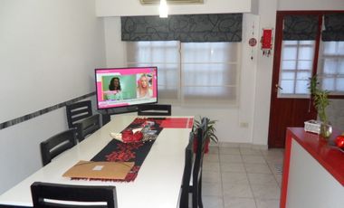 Duplex en Venta Villa Sarmiento / Moron (A120 3060)