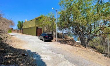 Terreno en Tequesquitengo con Vista al Lago