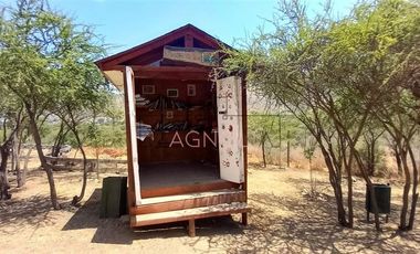 Casa en venta de 6 dorm. en Curacaví