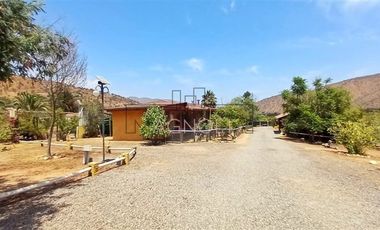 Casa en venta de 6 dorm. en Curacaví