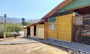 Casa en venta de 6 dorm. en Curacaví