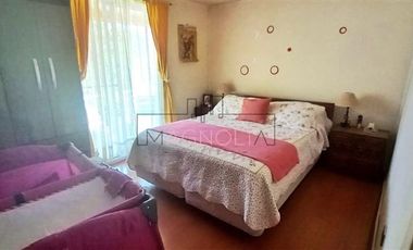 Casa en venta de 6 dorm. en Curacaví