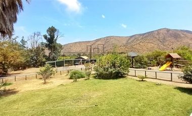 Casa en venta de 6 dorm. en Curacaví