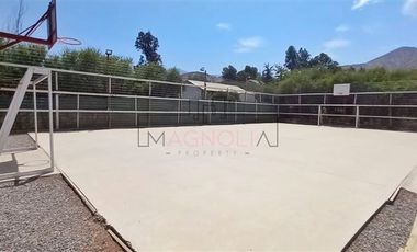 Casa en venta de 6 dorm. en Curacaví