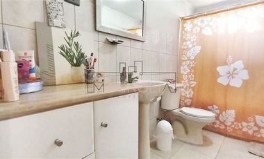 Casa en venta de 6 dorm. en Curacaví