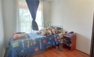 Casa en venta de 6 dorm. en Curacaví