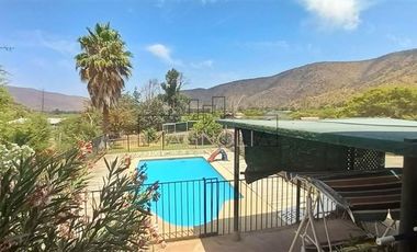 Casa en venta de 6 dorm. en Curacaví