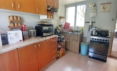 Casa en venta de 6 dorm. en Curacaví