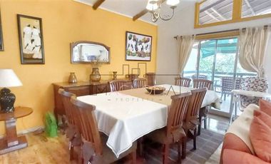 Casa en venta de 6 dorm. en Curacaví