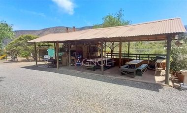 Casa en venta de 6 dorm. en Curacaví