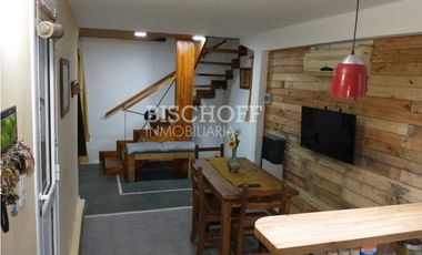 CASA + DÚPLEX EN PLENO CENTRO – IDEAL INVERSIÓN / USO MULTIFAMILIAR