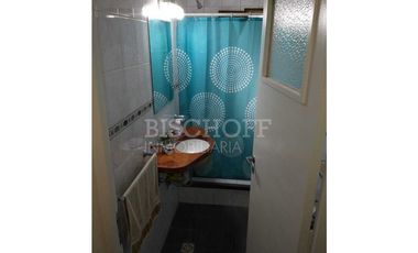 CASA + DÚPLEX EN PLENO CENTRO – IDEAL INVERSIÓN / USO MULTIFAMILIAR