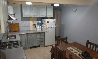 CASA + DÚPLEX EN PLENO CENTRO – IDEAL INVERSIÓN / USO MULTIFAMILIAR