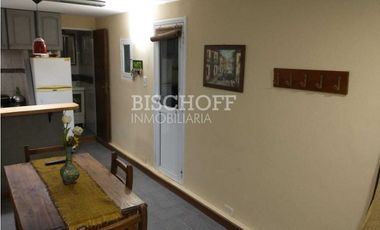 CASA + DÚPLEX EN PLENO CENTRO – IDEAL INVERSIÓN / USO MULTIFAMILIAR