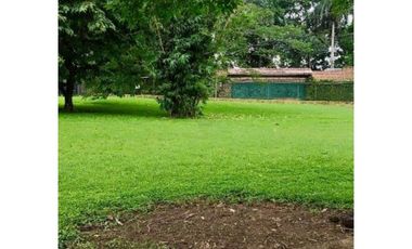 VENTA DE TERRENO LAS CUMBRES