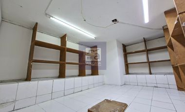 COD. 5111 - SE ARRIENDA LOCAL - BARRIO: CENTRO