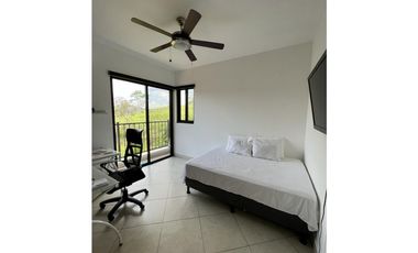 SE ALQUILA APARTAMENTO EN CLAYTON