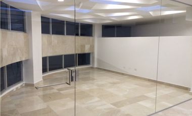 Se alquila lujosa oficina con o sin muebles Punta Pacifica