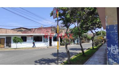 SE VENDE TERRENO URBANO CON UNA EXCELENTE  UBICACION, PUES SE ENCUENTRA  EN UNA ESQUINA DE LA URB. LA RIVERA DE 153.34m2, IDEAL PARA REALIZAR SU PROYE