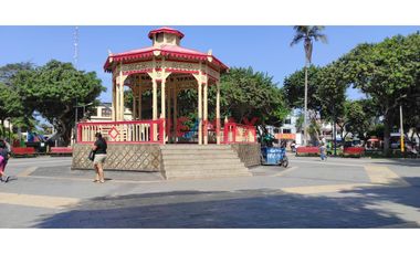 SE VENDE TERRENO URBANO CON UNA EXCELENTE  UBICACION, PUES SE ENCUENTRA  EN UNA ESQUINA DE LA URB. LA RIVERA DE 153.34m2, IDEAL PARA REALIZAR SU PROYE
