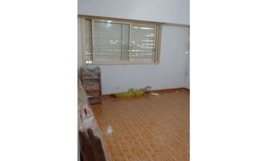 Casa L/P.8x28 mts.3 amb.2 Baños-Garaje-Jardin-Quincho-Terraza