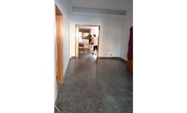 Casa L/P.8x28 mts.3 amb.2 Baños-Garaje-Jardin-Quincho-Terraza