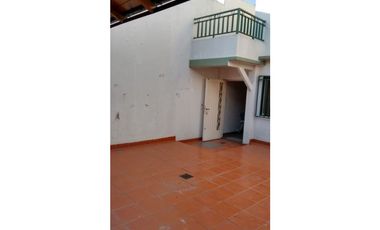 Casa L/P.8x28 mts.3 amb.2 Baños-Garaje-Jardin-Quincho-Terraza