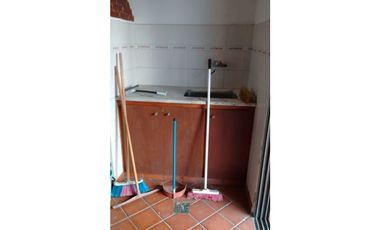 Casa L/P.8x28 mts.3 amb.2 Baños-Garaje-Jardin-Quincho-Terraza