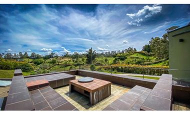 Espectacular casa a 10 minutos de San Antonio de Pereira en unidad.