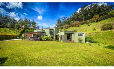 Espectacular casa a 10 minutos de San Antonio de Pereira en unidad.