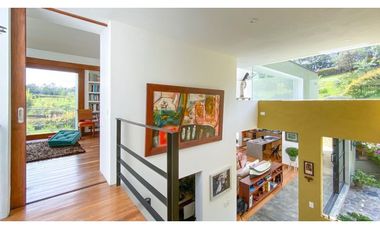Espectacular casa a 10 minutos de San Antonio de Pereira en unidad.