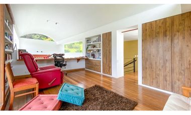 Espectacular casa a 10 minutos de San Antonio de Pereira en unidad.