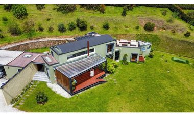 Espectacular casa a 10 minutos de San Antonio de Pereira en unidad.