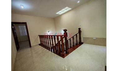 🚨 Casa De Estreno En Av. Loreto – Zona Altamente Comercial