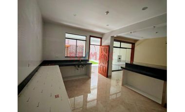 🚨 Casa De Estreno En Av. Loreto – Zona Altamente Comercial