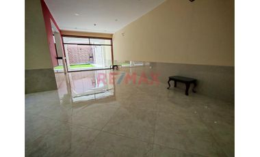 🚨 Casa De Estreno En Av. Loreto – Zona Altamente Comercial