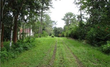 VENTA DE TERRENO A ORILLAS DEL  LAGO ALAJUELA