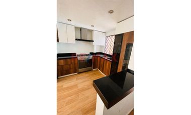 Casa Multifamiliar Con 3 Departamentos Independientes A La Espalda Del Boulevard De Ventanilla