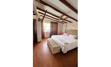 Casa Multifamiliar Con 3 Departamentos Independientes A La Espalda Del Boulevard De Ventanilla