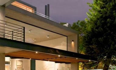 VENTA DE CASA EN FRACCIONAMIENTO JACARANDAS