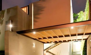 VENTA DE CASA EN FRACCIONAMIENTO JACARANDAS