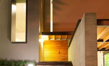 VENTA DE CASA EN FRACCIONAMIENTO JACARANDAS