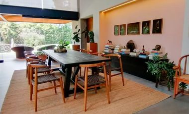 VENTA DE CASA EN FRACCIONAMIENTO JACARANDAS