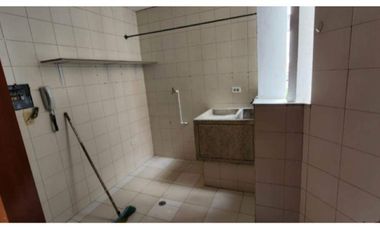 apartamento en venta en edf santa elena. Cod V2125