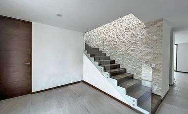 CASA EN VENTA ALTOZANO,  ESTRENA CON DISEÑO MODERNO DE CONCEPTO ABIERTO