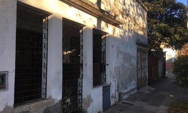 CASA TRES AMBIENTES Y COCHERA