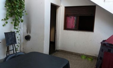 CASA TRES AMBIENTES Y COCHERA